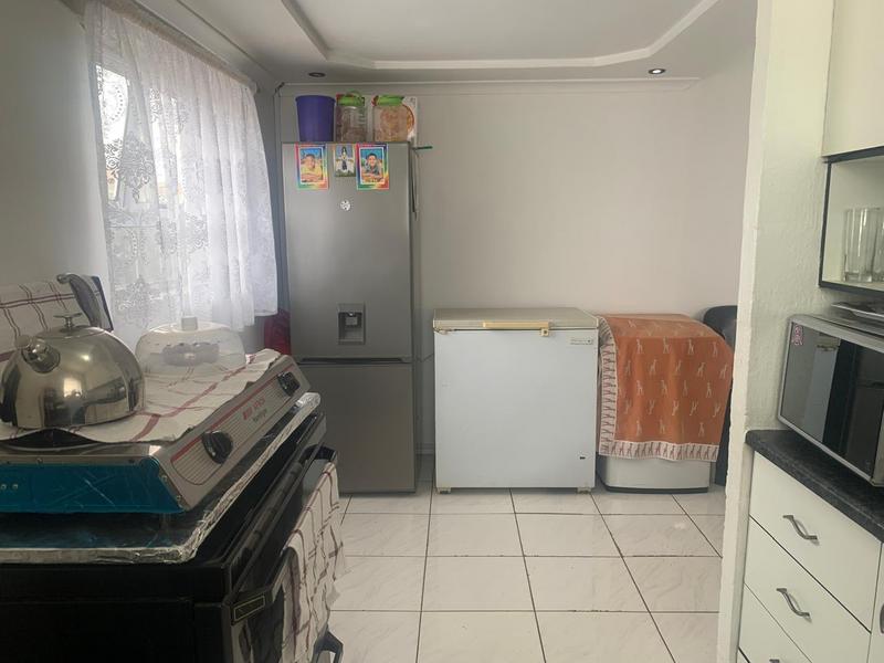 3 Bedroom Property for Sale in Lentegeur Western Cape